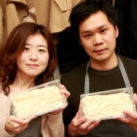 ひなまつりスペシャルのピンクの麺が続々と 手打ちうどん作り体験教室 2017年2月 20170225-11.jpg – イリコスキー製麺所