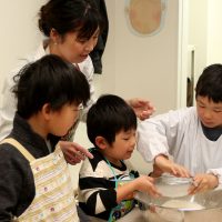 お隣さんとも楽しんで 手打ちうどん作り体験教室 2017年3月 20170318-6.jpg – イリコスキー製麺所