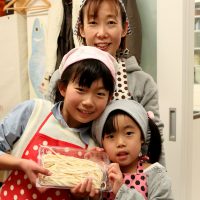 団体様の多い三連休・中日です 手打ちうどん作り体験教室 2017年3月 20170319-9.jpg – イリコスキー製麺所
