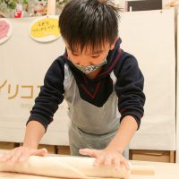 静かなのに沸き起こる笑い声 手打ちうどん作り体験教室 2017年3月 20170327-5.jpg – イリコスキー製麺所