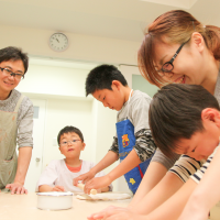 イギリスとドイツからのお客さま 手打ちうどん作り体験教室 2017年4月 20170404-1.png – イリコスキー製麺所