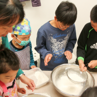 チビちゃんは所長の位置で 手打ちうどん作り体験教室 2017年4月 20170405-1.png – イリコスキー製麺所