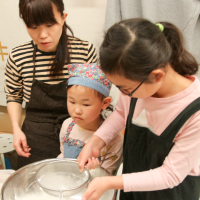 チビちゃんは所長の位置で 手打ちうどん作り体験教室 2017年4月 20170405-4.png – イリコスキー製麺所