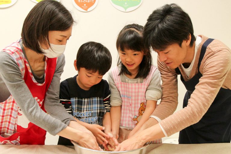 「これからも続けてください！」 手打ちうどん作り体験教室 2017年4月 20170415-3.jpg – イリコスキー製麺所