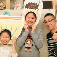 笑い顔が素敵なお嬢さん方と 手打ちうどん作り体験教室 2017年4月 20170417-4.jpg – イリコスキー製麺所