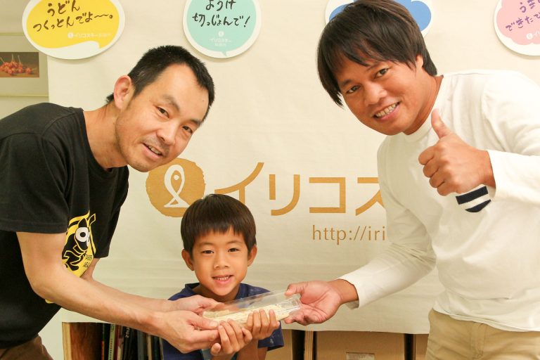 「これからも続けてください！」 手打ちうどん作り体験教室 2017年4月 20170425-2.jpg – イリコスキー製麺所