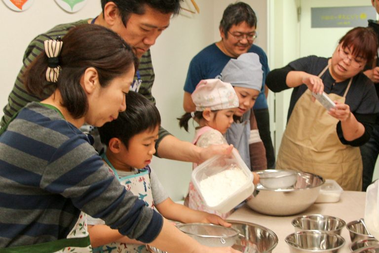 「これからも続けてください！」 手打ちうどん作り体験教室 2017年4月 20170429-1.jpg – イリコスキー製麺所