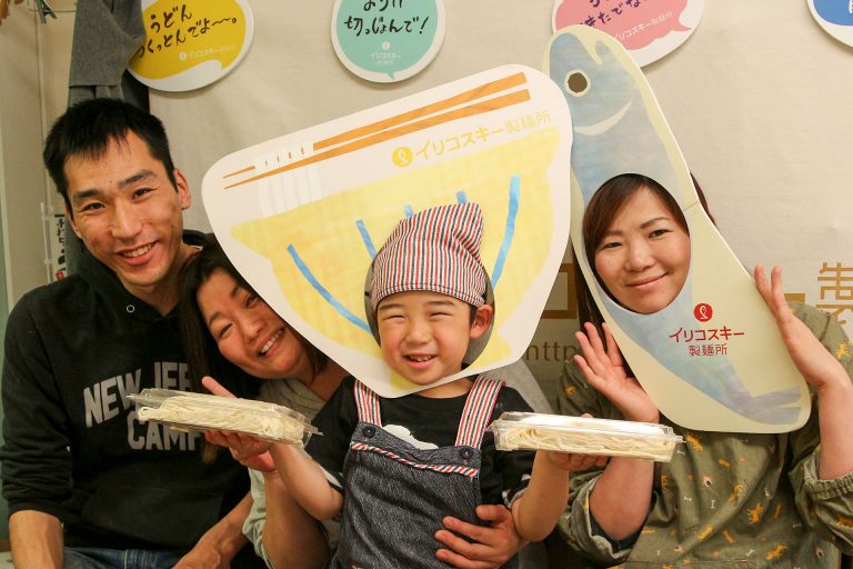 「これからも続けてください！」 手打ちうどん作り体験教室 2017年4月 20170429-4.jpg – イリコスキー製麺所