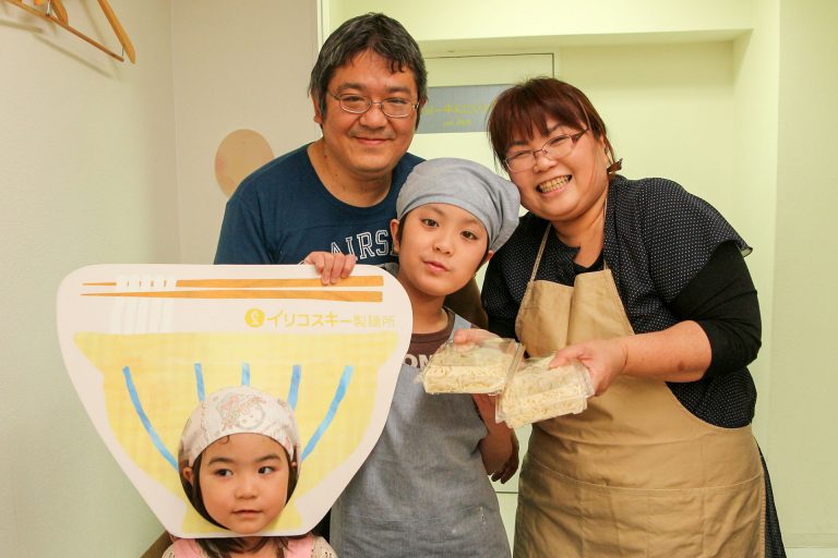 「これからも続けてください！」 手打ちうどん作り体験教室 2017年4月 20170429-5.jpg – イリコスキー製麺所