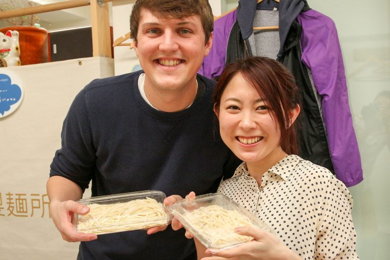 「これからも続けてください！」 手打ちうどん作り体験教室 2017年4月 20170429-6.jpg – イリコスキー製麺所