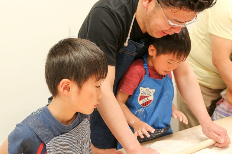 お家で打ったうどんのリベンジ！ 手打ちうどん作り体験教室 2017年5月 20170504-2.jpg – イリコスキー製麺所