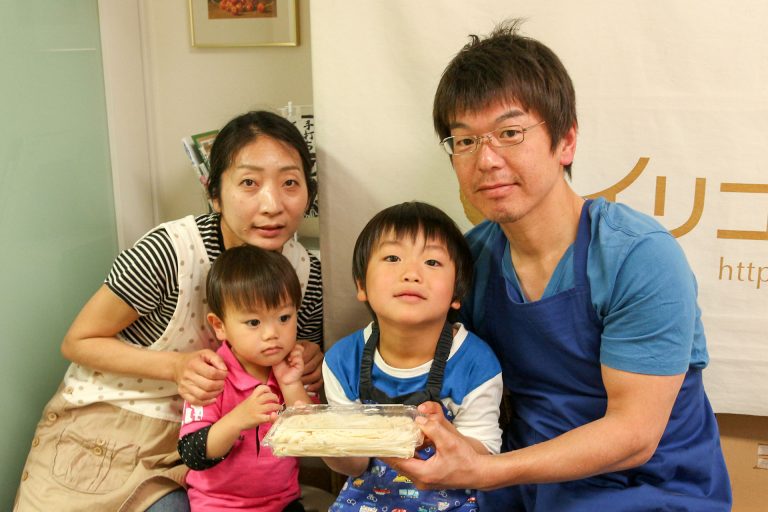 お家で打ったうどんのリベンジ！ 手打ちうどん作り体験教室 2017年5月 20170504-5.jpg – イリコスキー製麺所