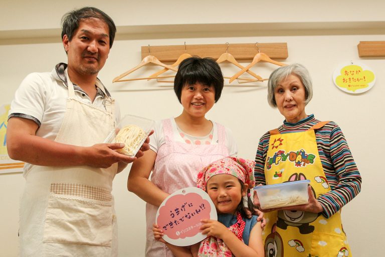 お家で打ったうどんのリベンジ！ 手打ちうどん作り体験教室 2017年5月 20170505-11.jpg – イリコスキー製麺所