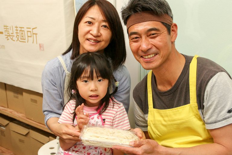 お家で打ったうどんのリベンジ！ 手打ちうどん作り体験教室 2017年5月 20170505-13.jpg – イリコスキー製麺所