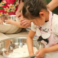 終了証お渡ししようとお名前呼んだら 手打ちうどん作り体験教室 2017年5月 20170505-2.jpg – イリコスキー製麺所