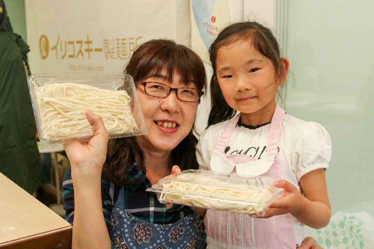 お家で打ったうどんのリベンジ！ 手打ちうどん作り体験教室 2017年5月 20170505-6.jpg – イリコスキー製麺所