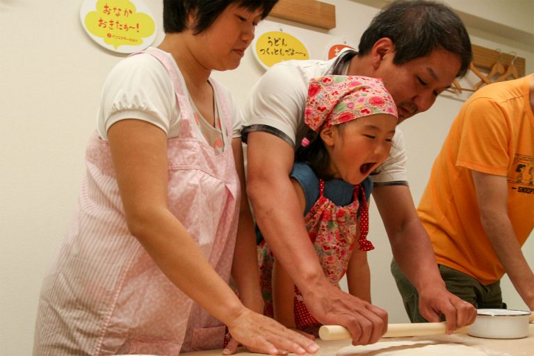 お家で打ったうどんのリベンジ！ 手打ちうどん作り体験教室 2017年5月 20170505-8.jpg – イリコスキー製麺所