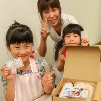 母の日のプレゼント、今年もたくさんできました！ 手打ちうどん作り体験教室 2017年5月 20170514-11.jpg – イリコスキー製麺所