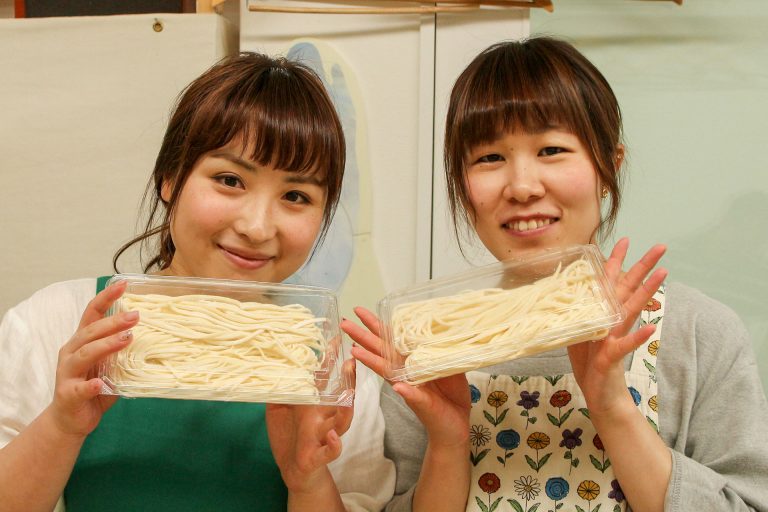 お家で打ったうどんのリベンジ！ 手打ちうどん作り体験教室 2017年5月 20170521-10.jpg – イリコスキー製麺所