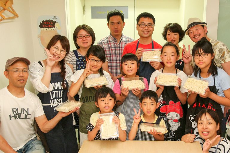 お家で打ったうどんのリベンジ！ 手打ちうどん作り体験教室 2017年5月 20170521-2.jpg – イリコスキー製麺所