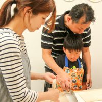 暑い日曜日ですね！ 手打ちうどん作り体験教室 2017年5月 20170521-5.jpg – イリコスキー製麺所