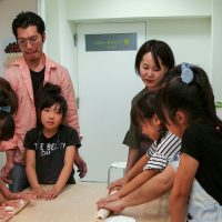 お子さまみんなお嬢さんの回は… 手打ちうどん作り体験教室 2017年6月 20170604-3.jpg – イリコスキー製麺所