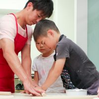 やっぱり、家族みんなでつくるのが楽しいよね！ 手打ちうどん作り体験教室 2017年6月 20170618-4.jpg – イリコスキー製麺所