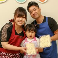 お天気よくないときには室内で遊びましょ！ 手打ちうどん作り体験教室 2017年6月 20170621-6.jpg – イリコスキー製麺所