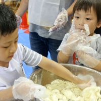 橿原青年会議所さま＠奈良県宇陀市（平成榛原子供の森公園多目的ホール） 出張手打ちうどん作り体験 2017年6月25日 20170625-07.jpg – イリコスキー製麺所
