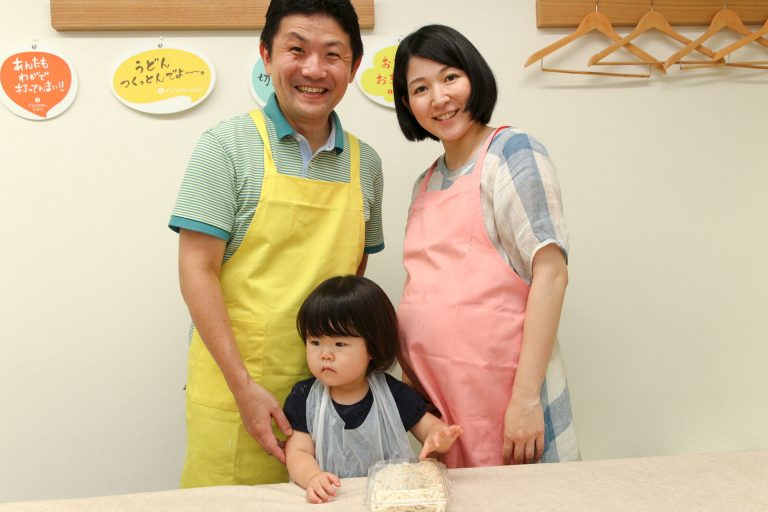 ちょっと緊張してたかな～ 手打ちうどん作り体験教室 2017年7月 20170801-3.jpg – イリコスキー製麺所