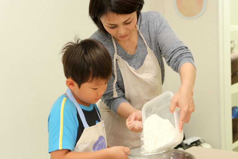 ちょっと緊張してたかな～ 手打ちうどん作り体験教室 2017年7月 20170804-1.jpg – イリコスキー製麺所