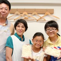 暑～い！まさに夏休みの一日 手打ちうどん作り体験教室 2017年8月 20170806-3.jpg – イリコスキー製麺所