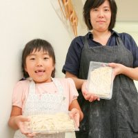 好きになってくれたらいいなと思って 手打ちうどん作り体験教室 2017年8月 20170809-5.jpg – イリコスキー製麺所