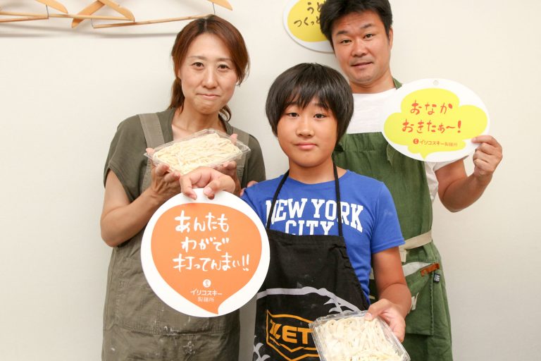 いつの間にそんなに真っ白に？ 手打ちうどん作り体験教室 2017年8月 20170812-17.jpg – イリコスキー製麺所