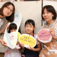 お父さん・お母さんの方が楽しんでるかも!? 手打ちうどん作り体験教室 2017年8月 20170812-6.jpg – イリコスキー製麺所