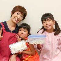 自分で作ったうどんおいしいんだよ！食べたことある？ 手打ちうどん作り体験教室 2017年8月 20170815-4.jpg – イリコスキー製麺所