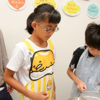 おじいちゃんおばあちゃんの楽しそうなお顔に 手打ちうどん作り体験教室 2017年8月 20170816-3.jpg – イリコスキー製麺所