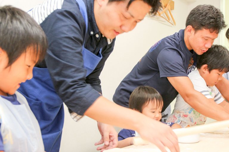 こどもの力だけで 手打ちうどん作り体験教室 2017年8月 20170827-2.jpg – イリコスキー製麺所
