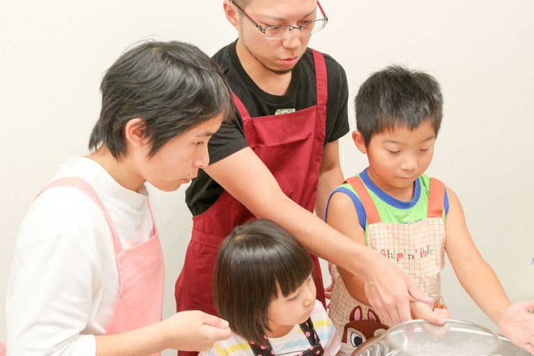 こども祭りの振替休日で 手打ちうどん作り体験教室 2017年9月 20170918-5.jpg – イリコスキー製麺所