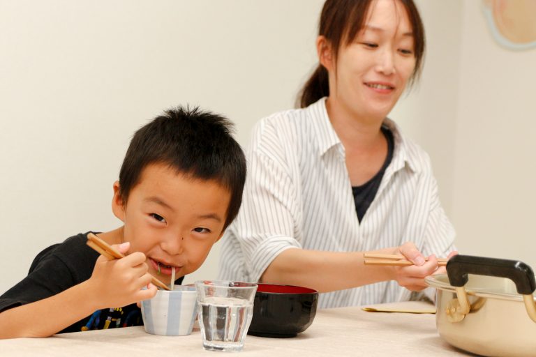 こども祭りの振替休日で 手打ちうどん作り体験教室 2017年9月 20170930-4.jpg – イリコスキー製麺所