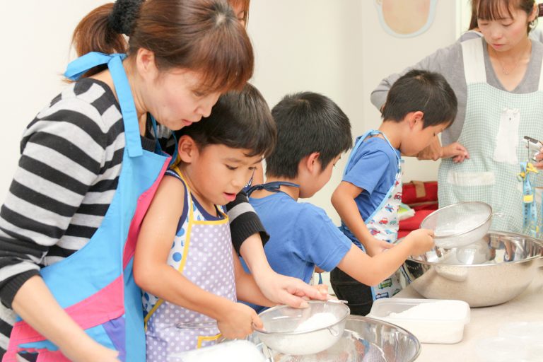 こども祭りの振替休日で 手打ちうどん作り体験教室 2017年9月 20171007-3.jpg – イリコスキー製麺所