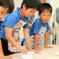 サークル？仲間のみなさま 手打ちうどん作り体験教室 2017年10月 20171007-5.jpg – イリコスキー製麺所