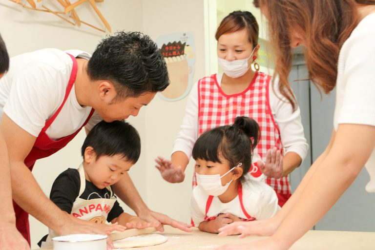 がんばるお父さん、おつかれさまです！ 手打ちうどん作り体験教室 2017年10月 20171008-1.jpg – イリコスキー製麺所
