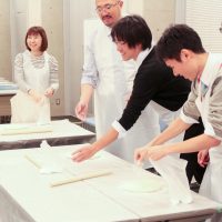 兵庫県社協・共募職員互助会 放課後クラブⅡさま（@兵庫県社会福祉協議会・兵庫県神戸市） 出張手打ちうどん作り体験 2017年11月20日 201711201-4.jpg – イリコスキー製麺所