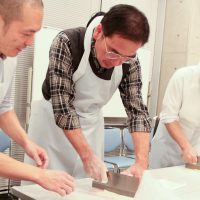 兵庫県社協・共募職員互助会 放課後クラブⅡさま（@兵庫県社会福祉協議会・兵庫県神戸市） 出張手打ちうどん作り体験 2017年11月20日 201711201-9.jpg – イリコスキー製麺所