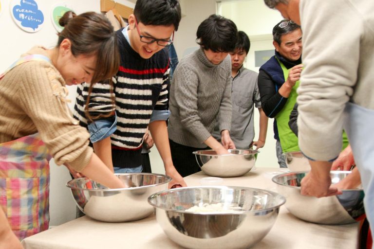 初包丁が麺切包丁 手打ちうどん作り体験教室 2017年11月 20171126-2.jpg – イリコスキー製麺所