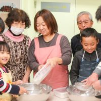 あら美味しい、ってそのお顔がうれしいんです 手打ちうどん作り体験教室 2018年1月 20180104-5.jpg – イリコスキー製麺所