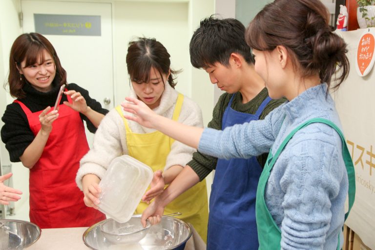 新年、大人の集まりが増えてきました 手打ちうどん作り体験教室 2018年1月 20180106-1.jpg – イリコスキー製麺所