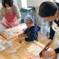 ホームパーティでのご利用 出張手打ちうどん作り体験 2018年1月28日 20180128-7.jpg – イリコスキー製麺所