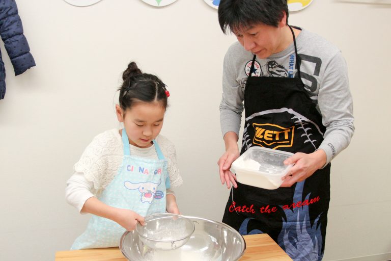 新年、大人の集まりが増えてきました 手打ちうどん作り体験教室 2018年1月 20180204-4.jpg – イリコスキー製麺所